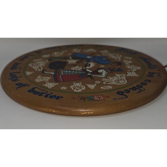 Enesco Dutch Folk Art Wood Wall Hang Food Should be Cooked with Lots of Love 9" - Picture 10 of 10